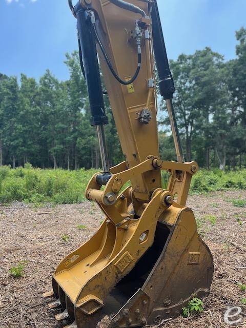 2025 Cat 320