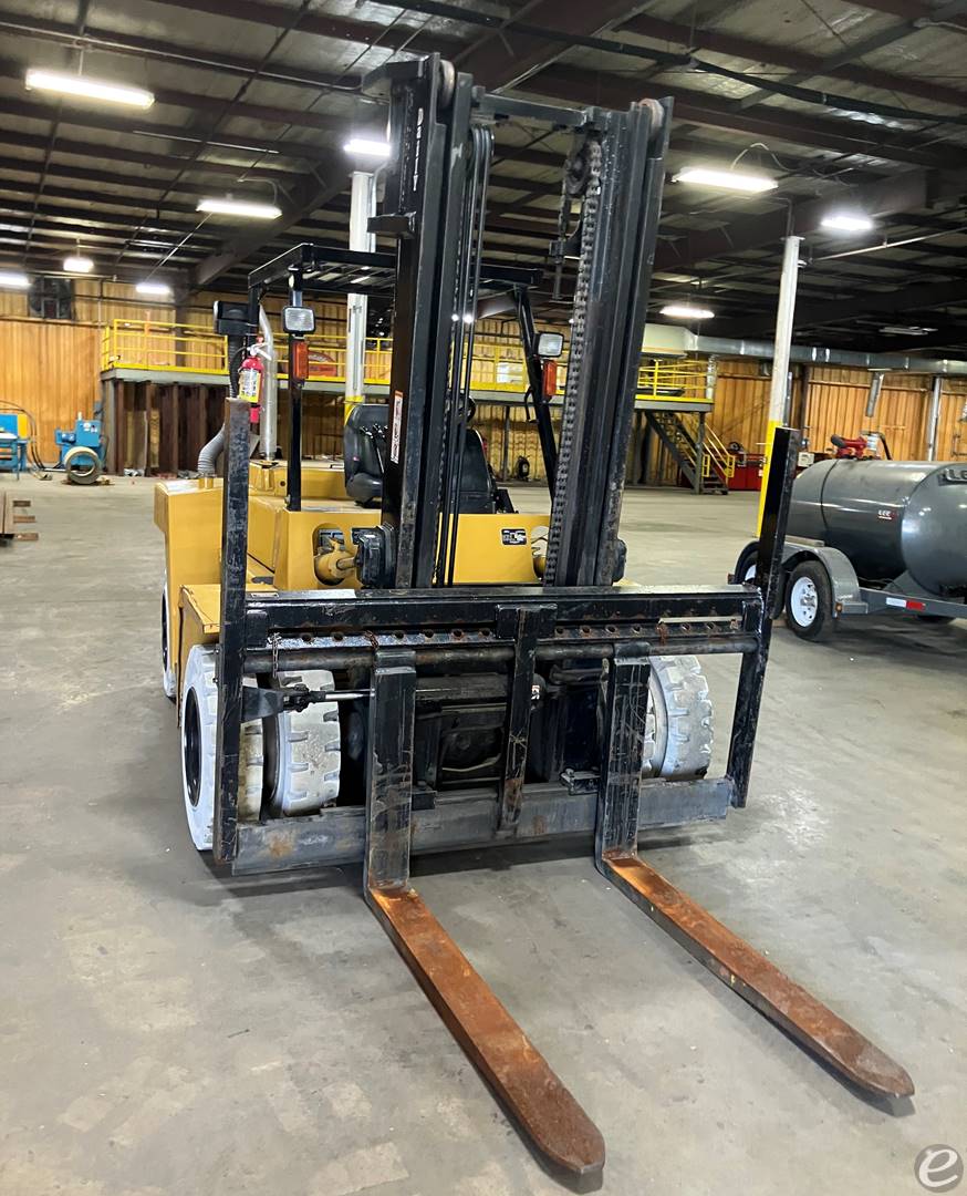 2003 Cat DP70
