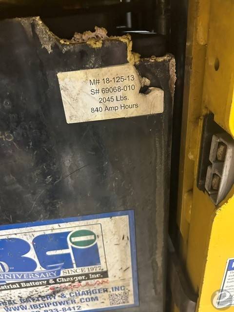 2017 Yale NR040DBNL36TE107