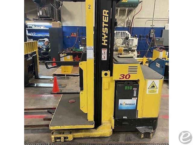 2011 Hyster R30XM2 Electric Order Picker - 123Forklift