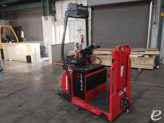 2017 Raymond 3020
