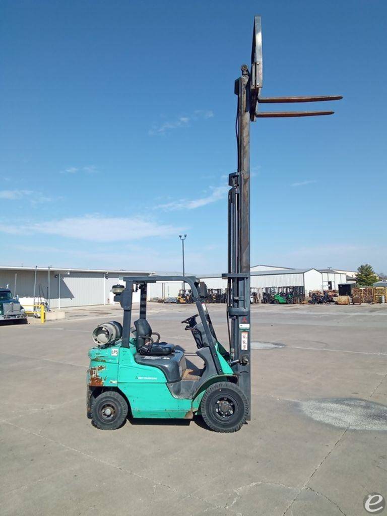 2017 Mitsubishi FG25N