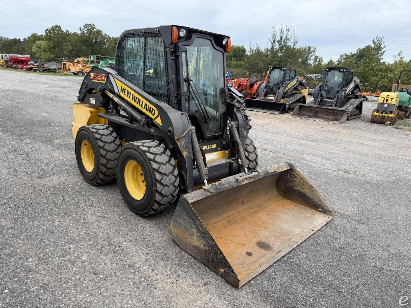 2017 New Holland L220