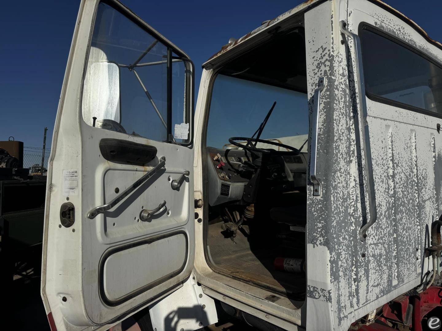 1991 Ford L8000
