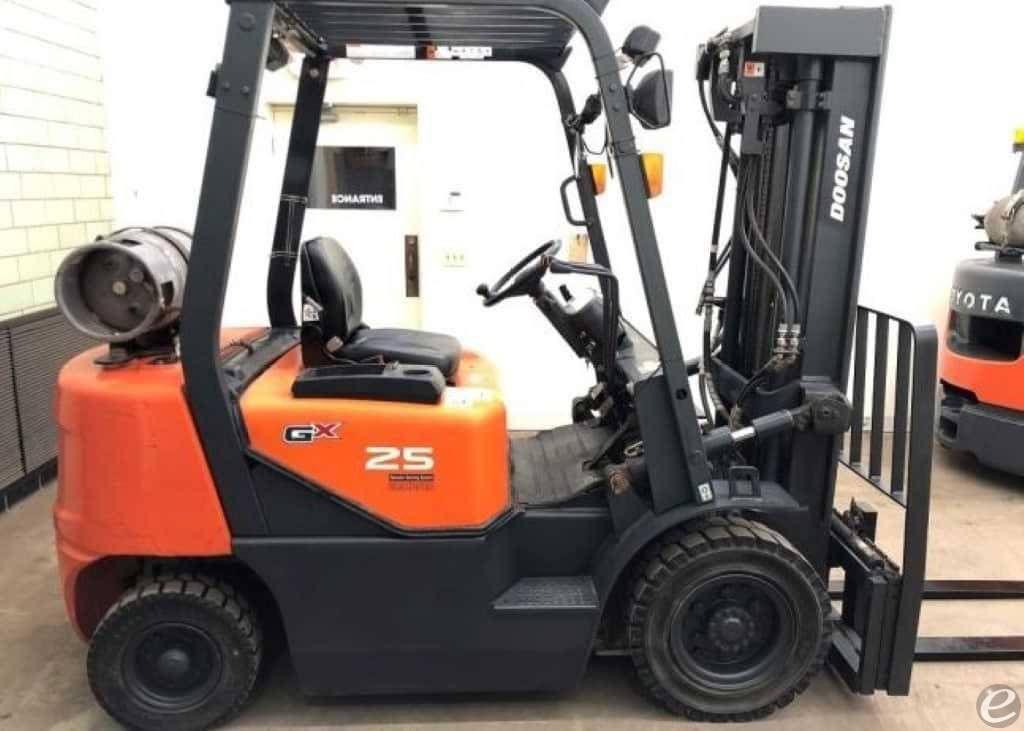 2010 Doosan G25P-5 LP Gas Forklift