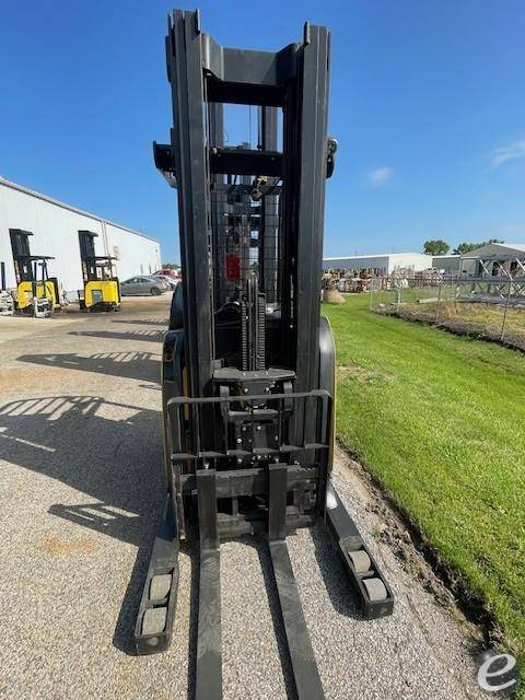 2016 Yale NR045EB