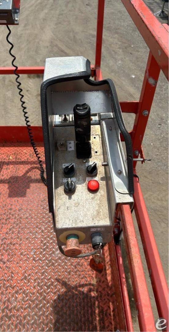 2015 Skyjack SJ9250RT