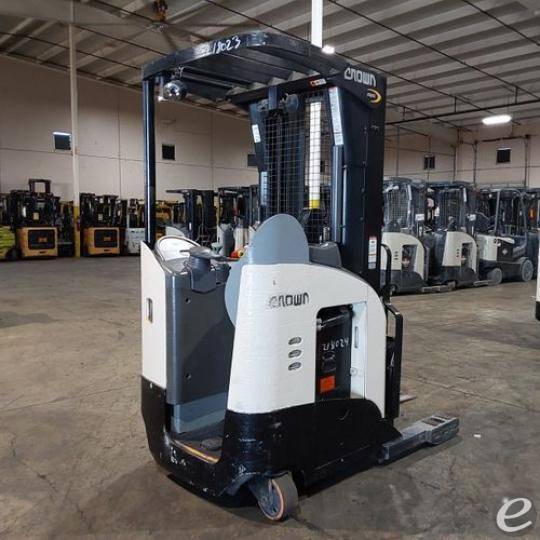 2019 Crown RR5725-45