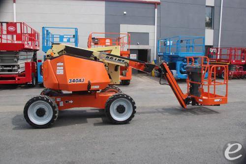 2017 JLG 340AJ