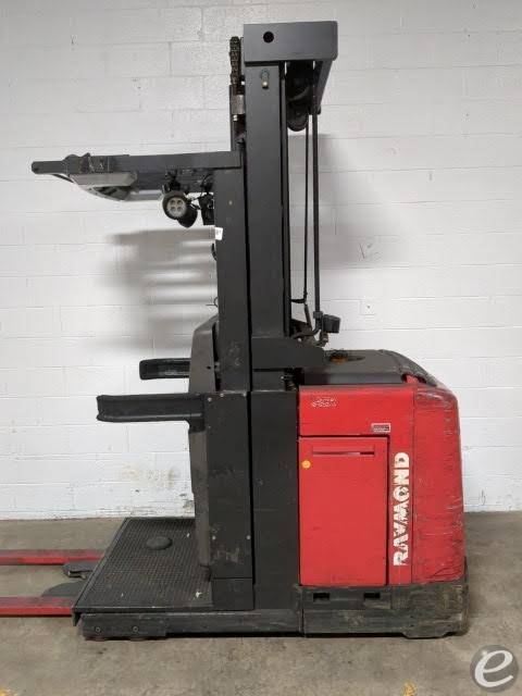 2015 Raymond 540-OPC30TT Electric Order Picker - 123Forklift