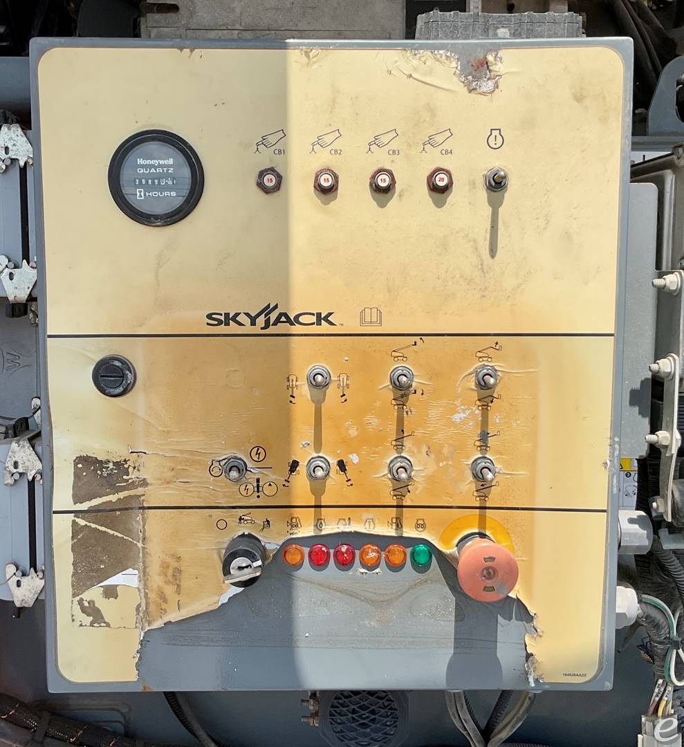 2015 Skyjack SJ66T