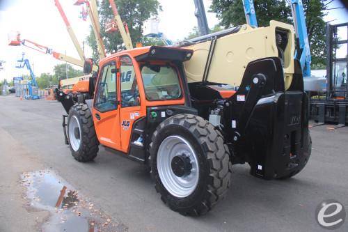 2021 JLG 1255