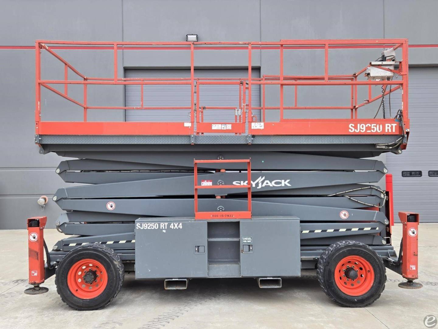 2017 Skyjack SJ9250RT Diesel Scisso...