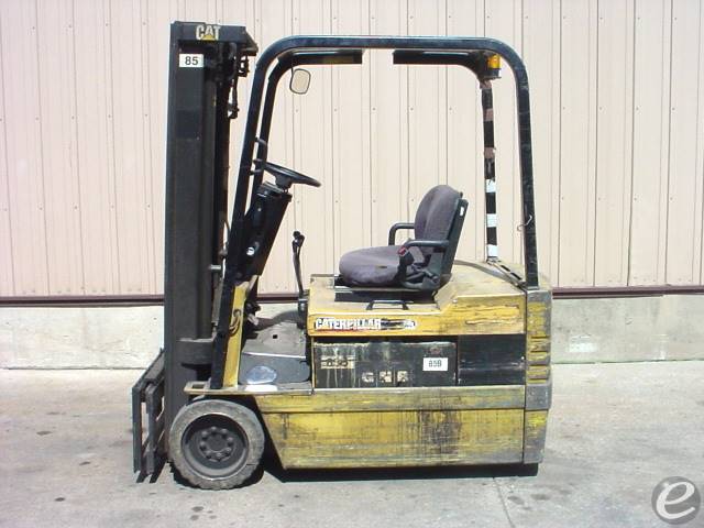 2011 Yale 8FGCU25 Electric Forklift...