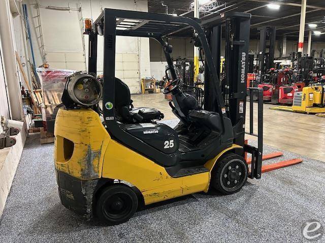 Komatsu FG25ST-16