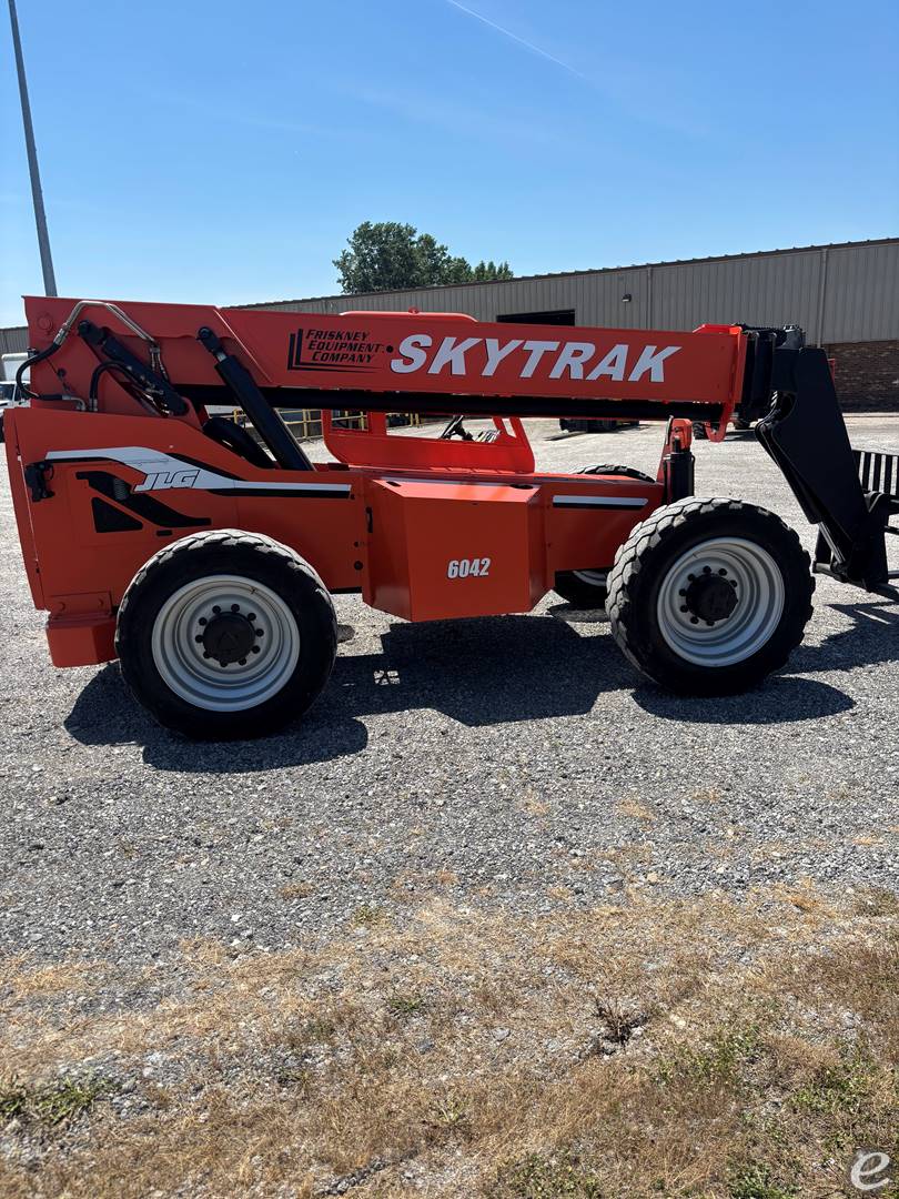 2015 JLG 6042