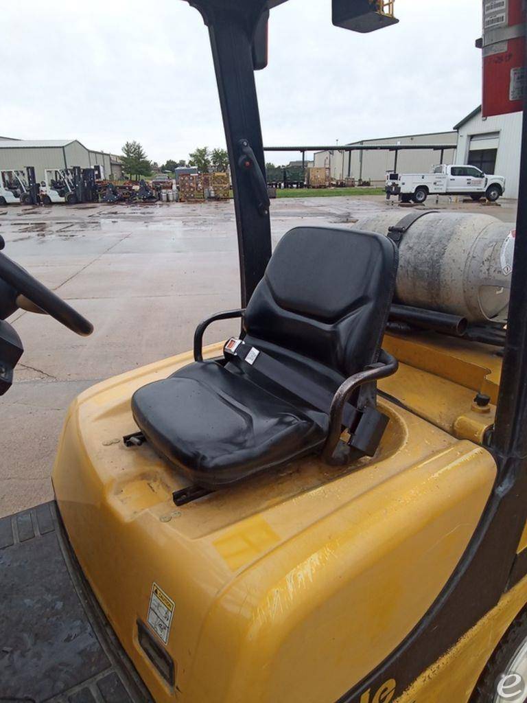 2012 Yale GLP060VXN