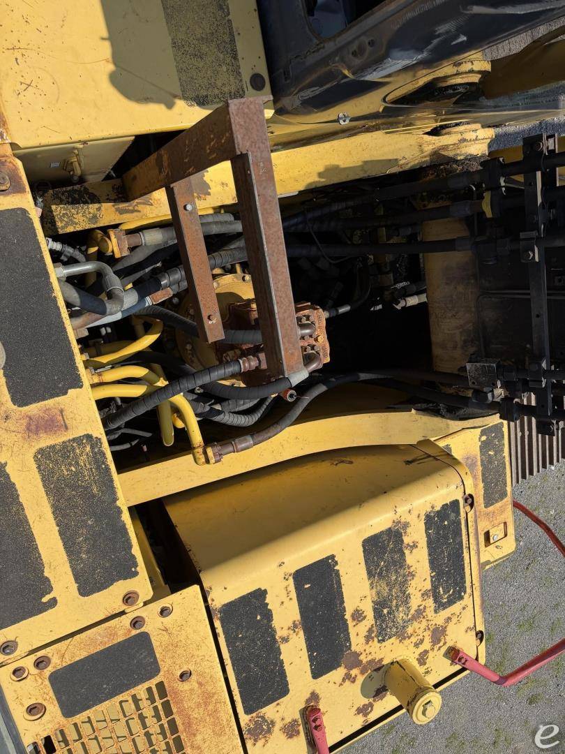 2004 Komatsu PC300 LC-7
