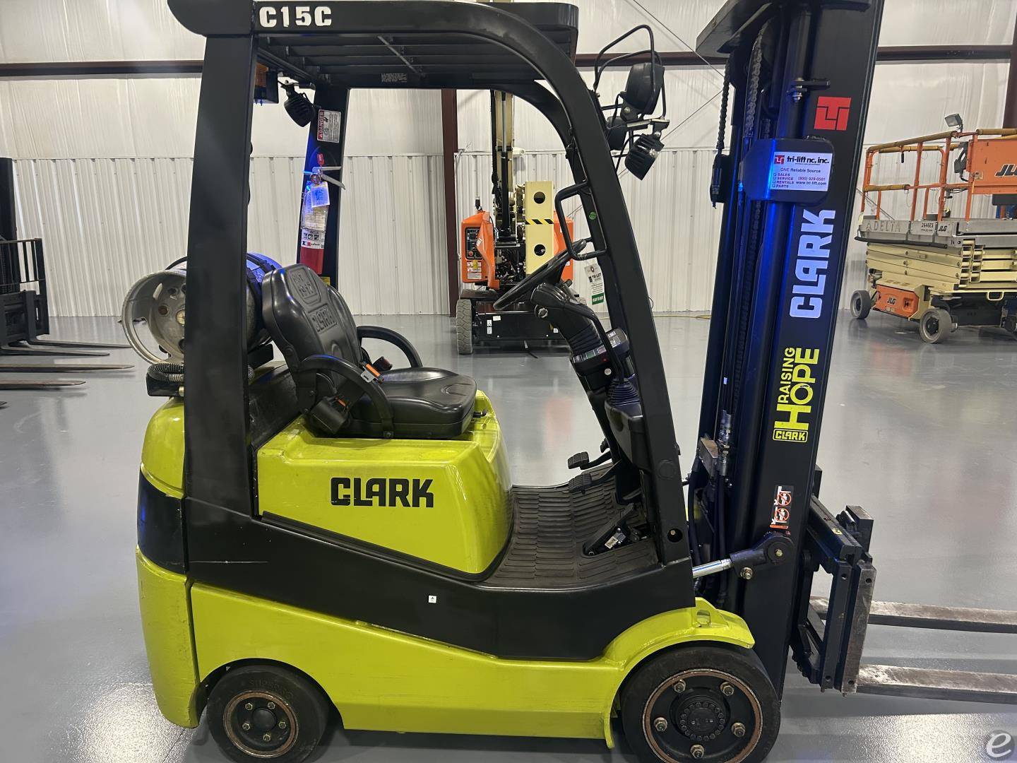 2021 Clark C15C