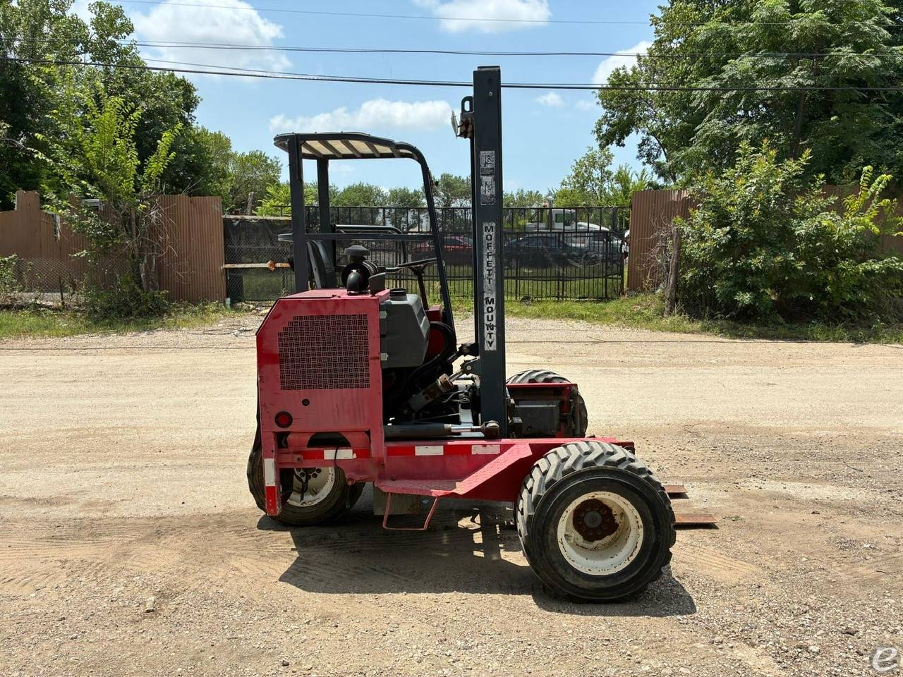 2002 Moffett M5500