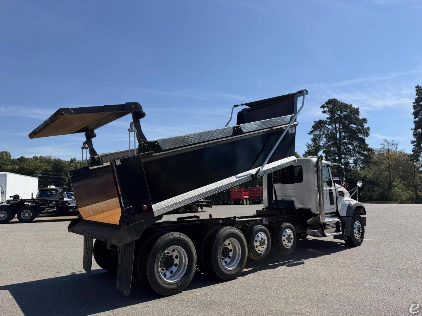 2025 Mack GRANITE 64FR