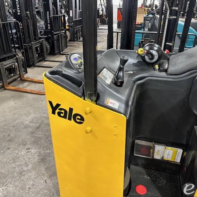 2022 Yale ESC030AD