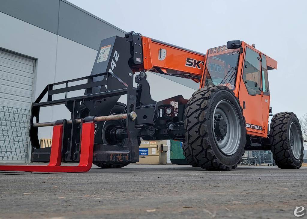 2013 Skytrak 8042