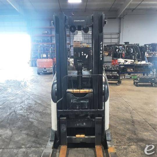2018 Crown RR5725-45