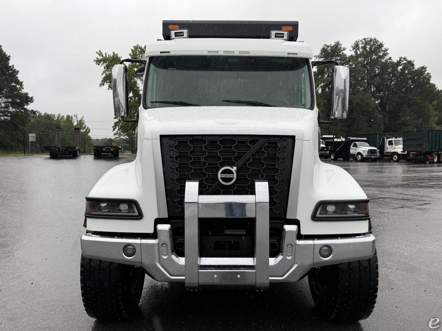 2022 Volvo VHD84F200