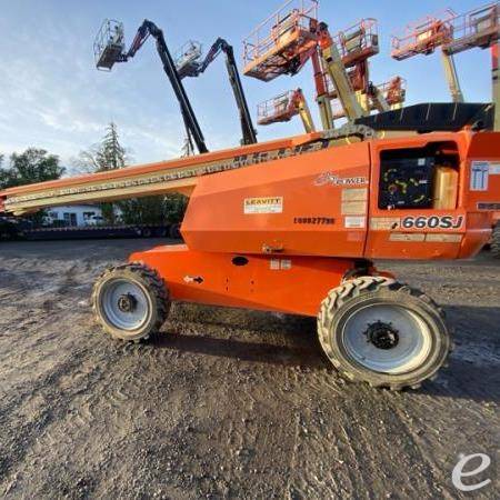 2017 JLG 660SJ