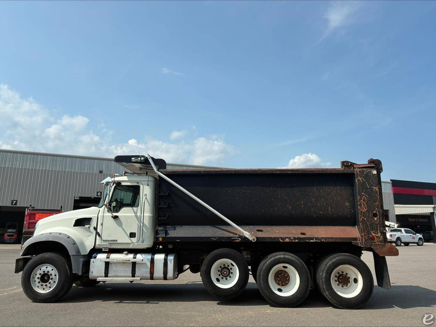 2015 Mack GRANITE GU713