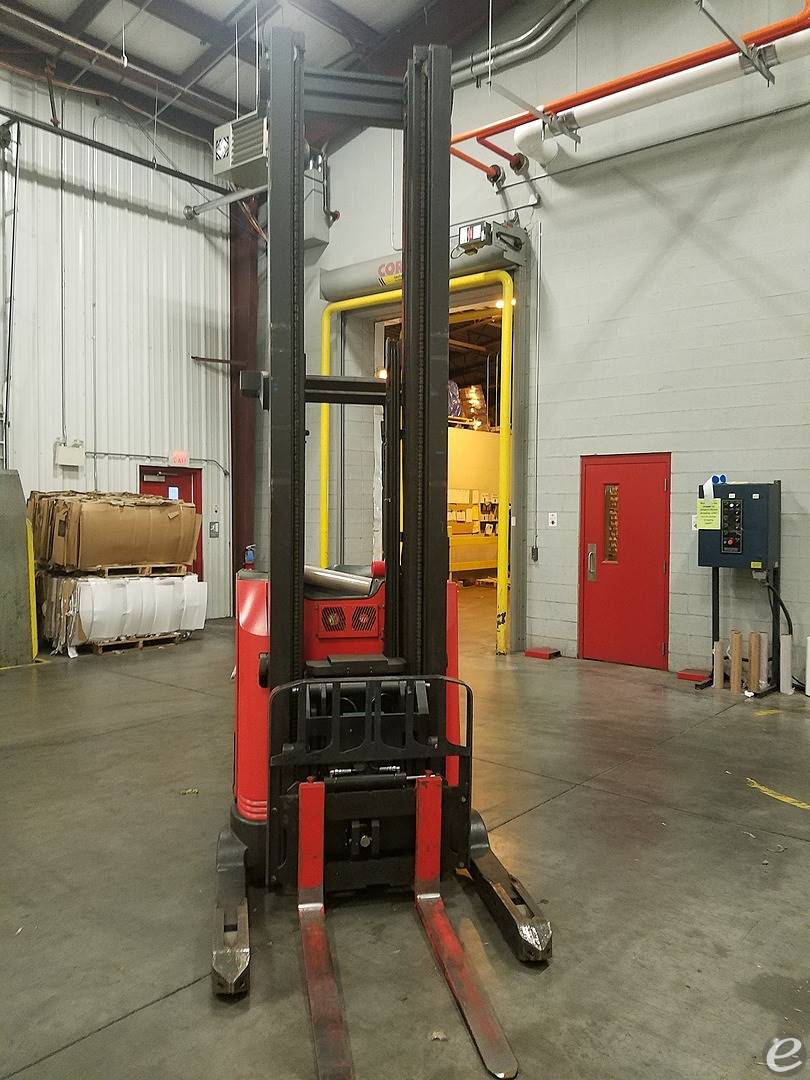 2010 Raymond 7400-DR32TT Electric Reach Truck - 123Forklift