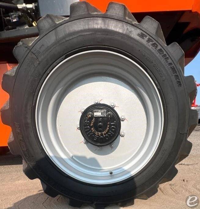 2014 JLG 600S