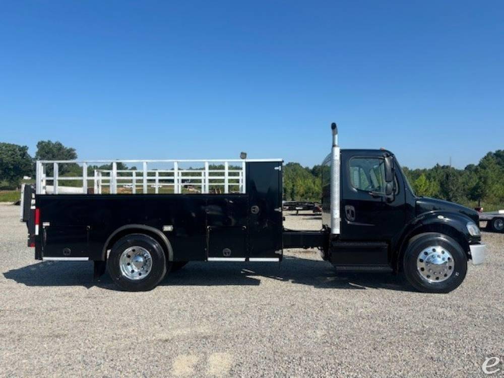 2017 Freightliner BUSINESS CLASS M2 106