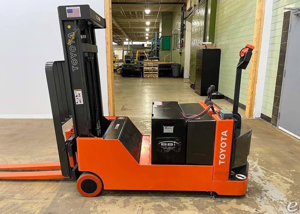 2005 Toyota 6BWC10 Electric Forklift - 123Forklift