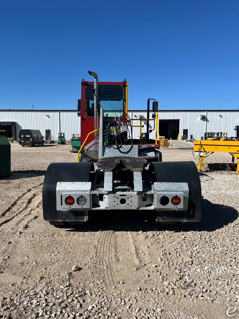 2025 Terberg YT223