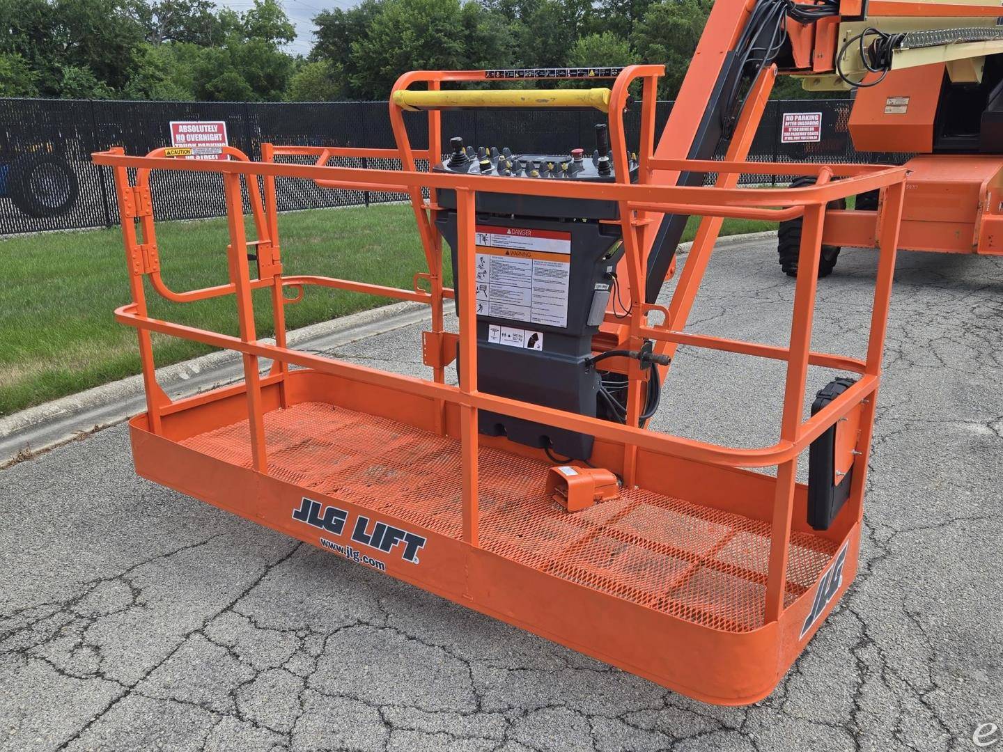 2012 JLG 660SJ