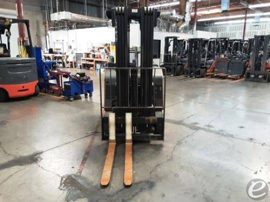 2017 Yale ESC030 Electric Forklift - 123Forklift
