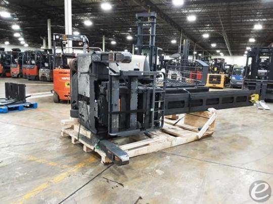 2018 Crown RMD6095S-32 Electric Reach Truck - 123Forklift