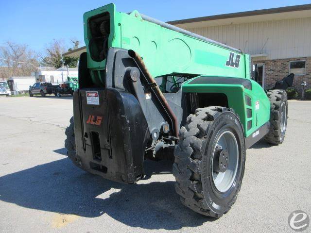 2015 JLG 1255