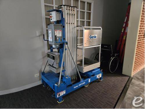 2017 Genie IWP25SDC