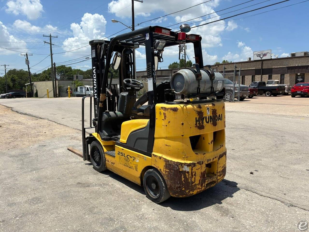 2010 Hyundai 25LC-7S