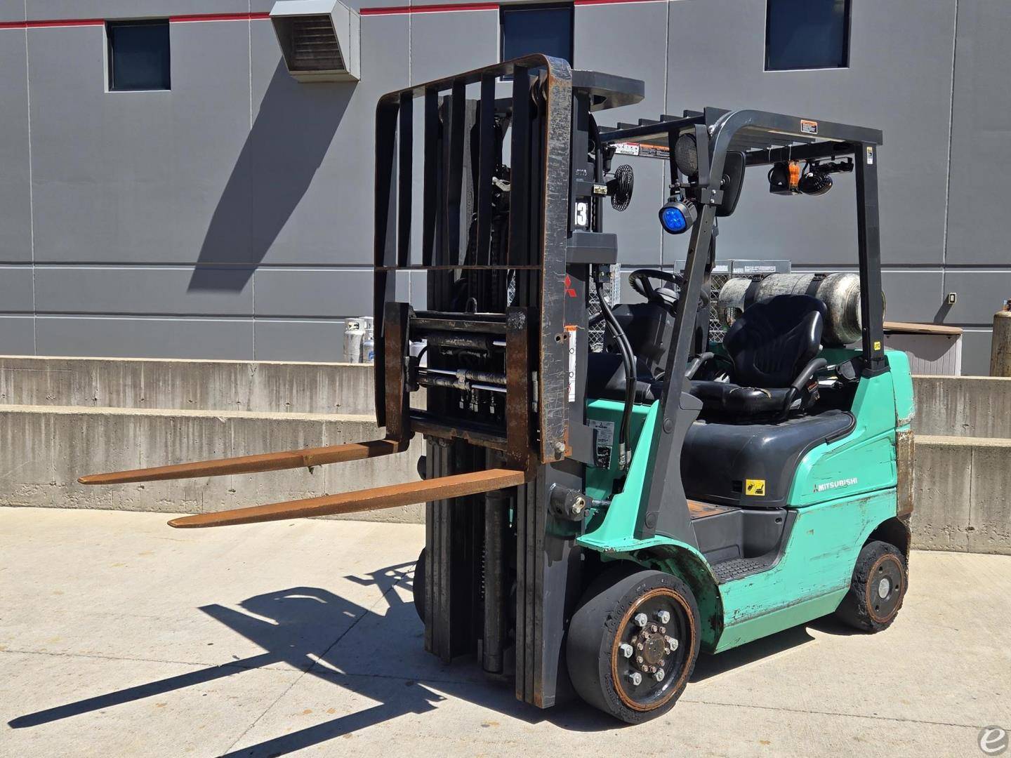 2020 Mitsubishi FGC20N