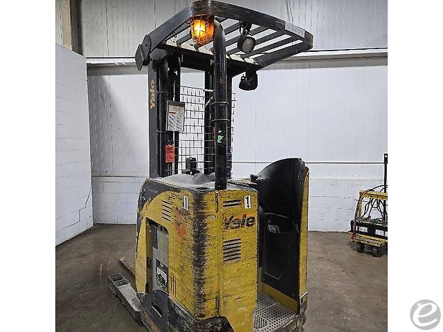 2018 Yale NR045EB