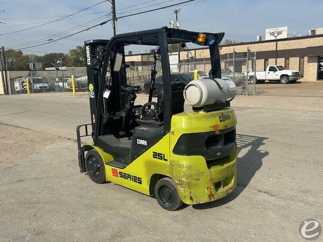 2021 Clark S25CL
