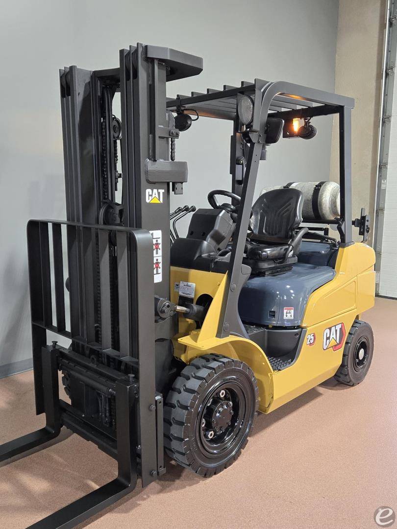 2020 Mitsubishi FG25N
