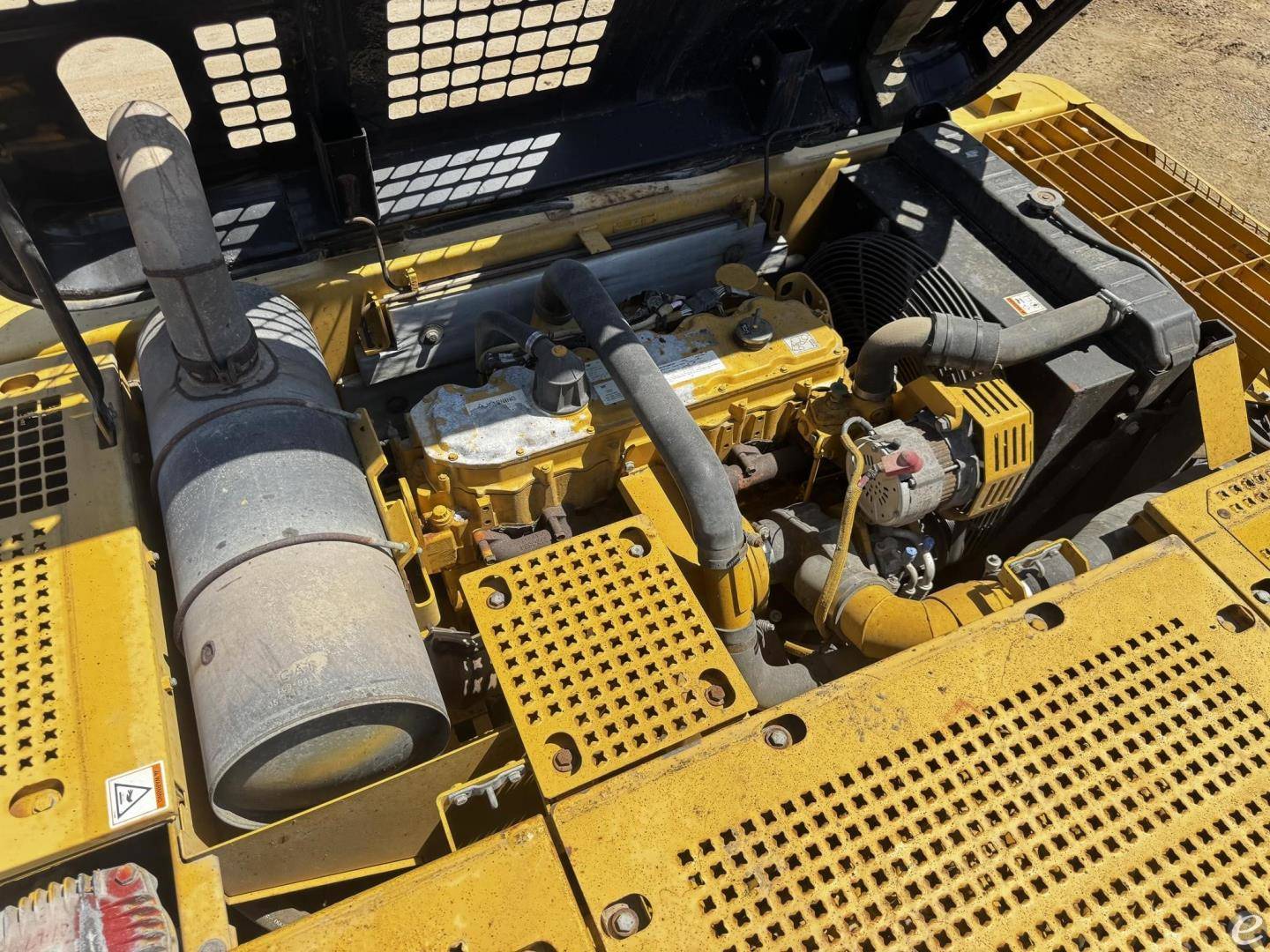 2005 Cat 325CL