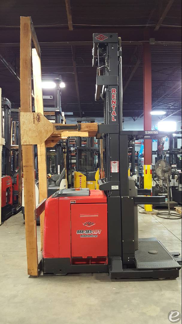 2015 Raymond 560-OPC30TT Electric Order Picker - 123Forklift