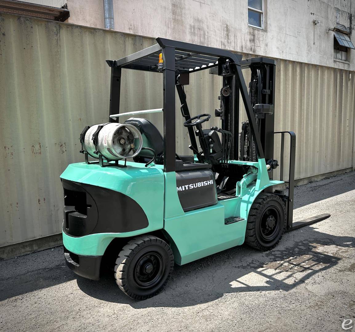 2002 Mitsubishi FG25K
