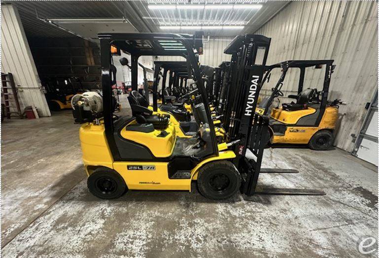 2017 Hyundai 25L-7A